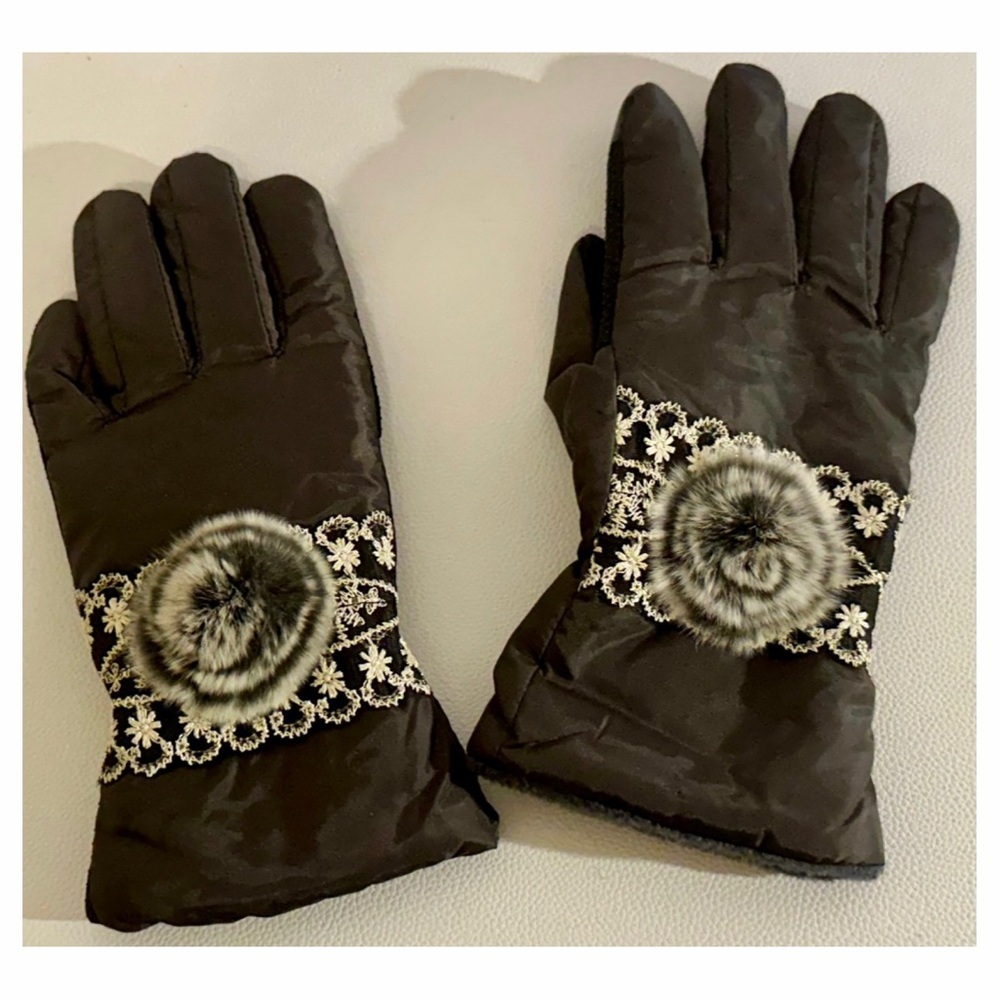 Women’s Winter Gloves Faux Fur Pom Pom Lace Trim Cozy Cold Weather Gloves Black